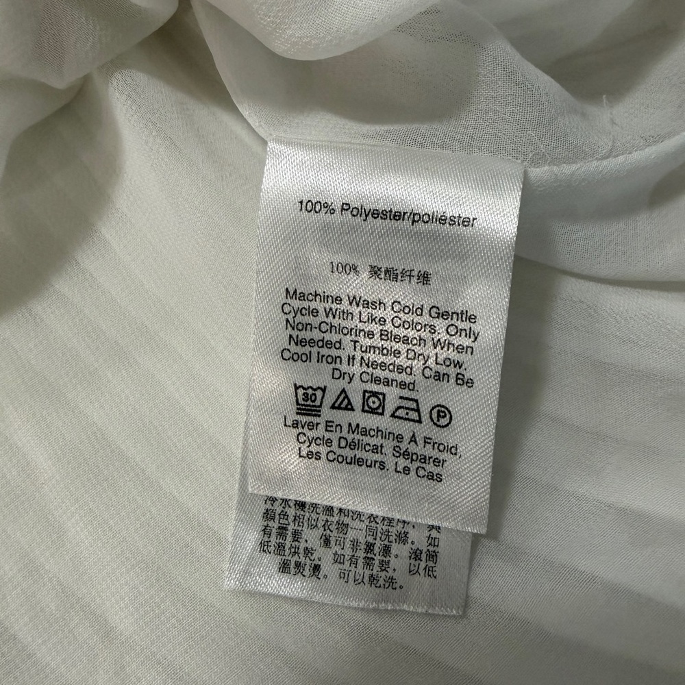 DKNY White and Black Pleated Sleeveless Blouse. Gently loved. - Picture 4 of 5